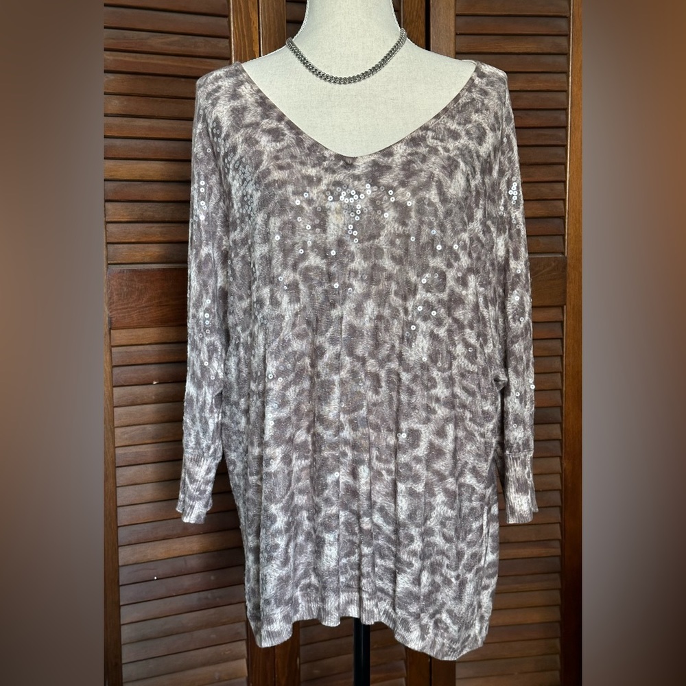 INC Blouse size 2X soft Greyish color